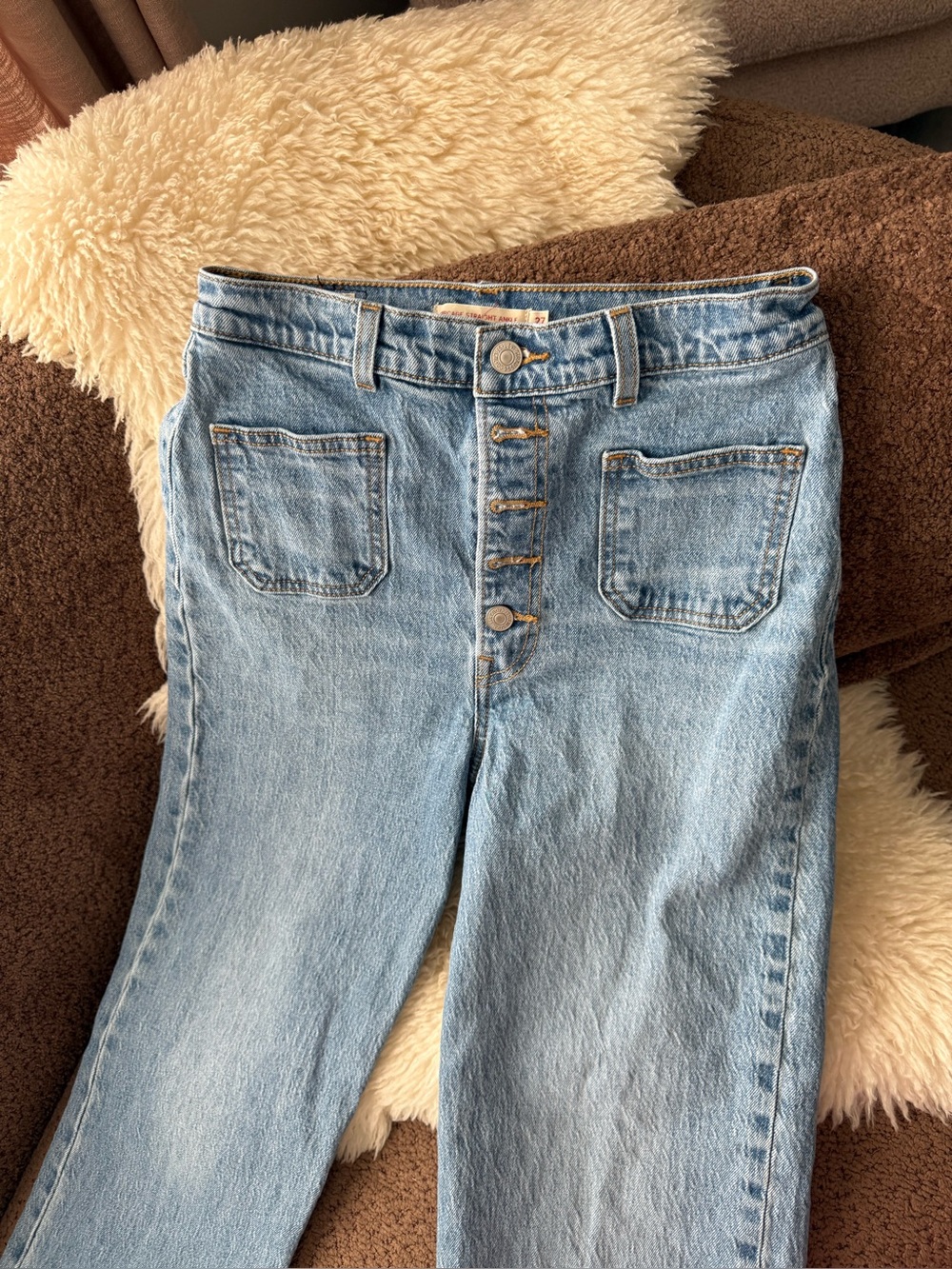 Levi’s Ribcage Straight Jeans - Picture 3 of 7